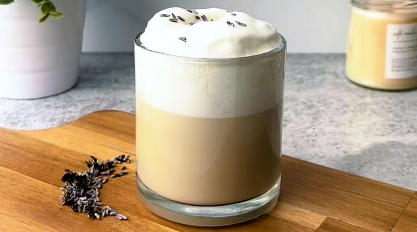 how-to-make-honey-lavender-black-tea-latte